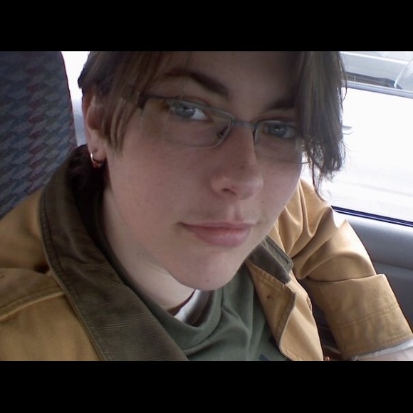 Jill Neustel - Poshmark Profile Picture of Jill Neustel (@jillbillsquill) on Poshmark