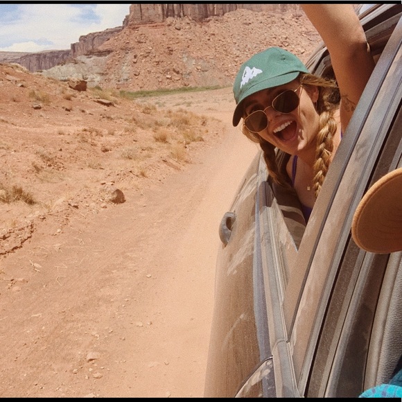 Profile Picture of Jenna Carlton (@jennacarlton19) on Poshmark