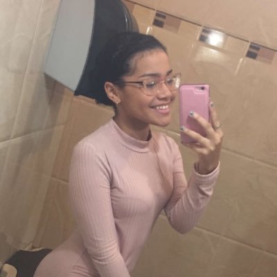 Profile Picture of Ada Santiago (@adasantiagoo) on Twitter