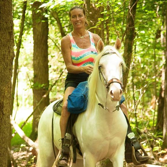 Profile Picture of Carla Carlough (@carlacarlough) on Poshmark