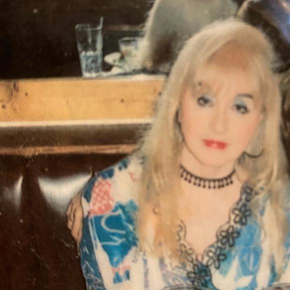 Profile Picture of Joy Bradley (@joybradley375) on Poshmark