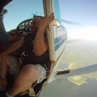 Profile Picture of Jerry Raby (@Mike10421294) on Twitter