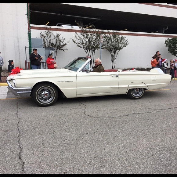 Profile Picture of Eszter Erdei (@erdeieszti) on Poshmark