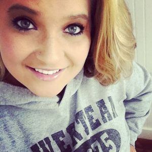 Profile Picture of Emily Saul (@saul94lulu) on Myspace