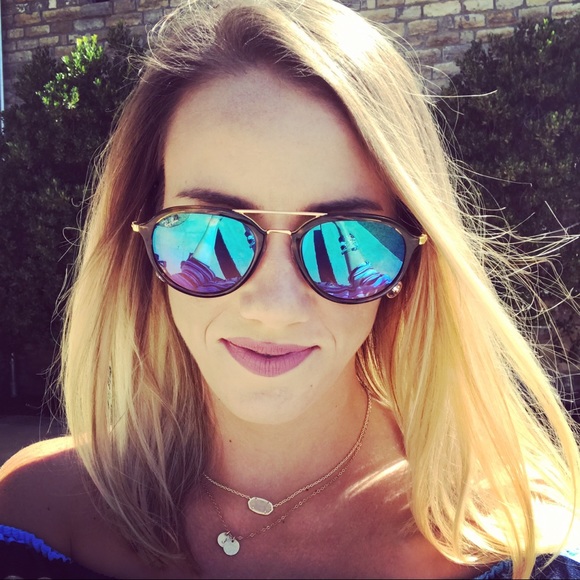 Profile Picture of Ashlee Mcquary (@theonly_smash) on Poshmark