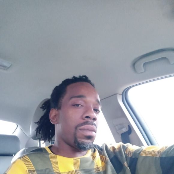 Profile Picture of Jeff Collins (@buzzinnoworries) on Poshmark