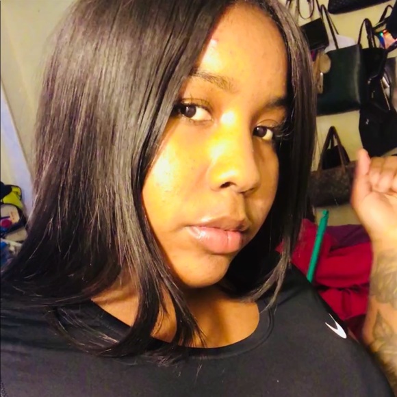 Profile Picture of Siania Bozeman (@babysi23) on Poshmark