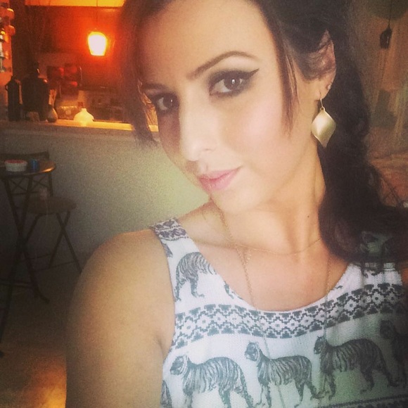 Profile Picture of Jessica Goulet (@jgoulet559) on Poshmark