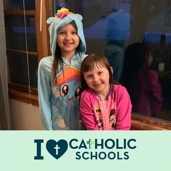 Profile Picture of Heather Discher (@heathe0919) on Poshmark