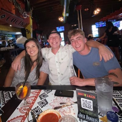 Profile Picture of Luke (@luke_wenger) on Twitter