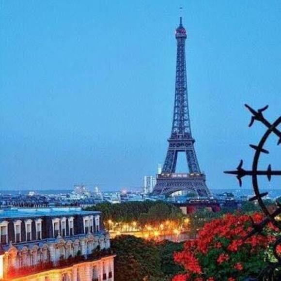 Profile Picture of Alberto Chávez (@alberto221) on Poshmark