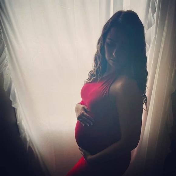 Profile Picture of Danielle Drennen (@cowgirlindesoto) on Poshmark