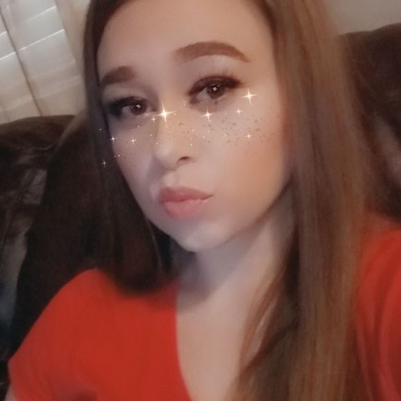 Profile Picture of Robin Watts (@robinwatts530) on Poshmark