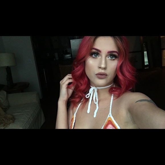 Profile Picture of Ivy Jacobs (@meow_ivy) on Poshmark