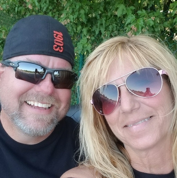 Profile Picture of Vicki Zunich (@vzunich) on Poshmark