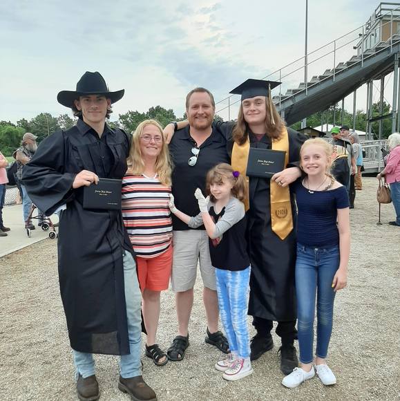 Profile Picture of Angie Enos martin (@angiemartin1101) on Poshmark