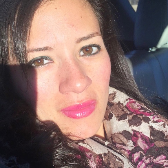 Profile Picture of Monica Torrealba (@monikto) on Poshmark