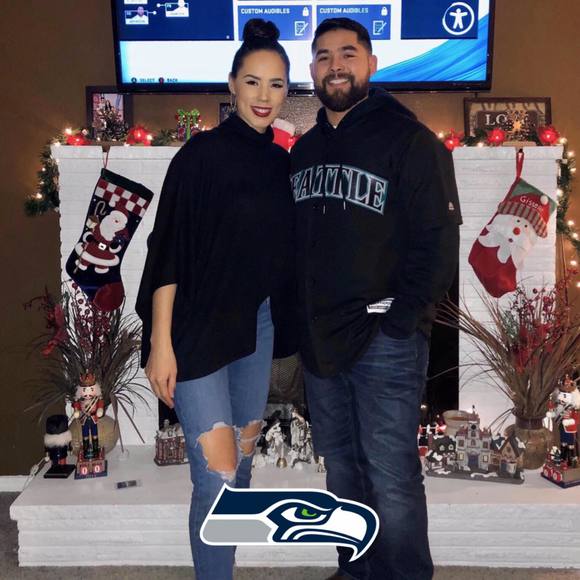 Profile Picture of Kenneth Garza (@flashgarza32) on Poshmark