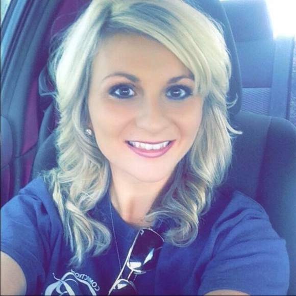 Jessy Dowdney - Poshmark Profile Picture of Jessy Dowdney (@jdowdney) on Poshmark