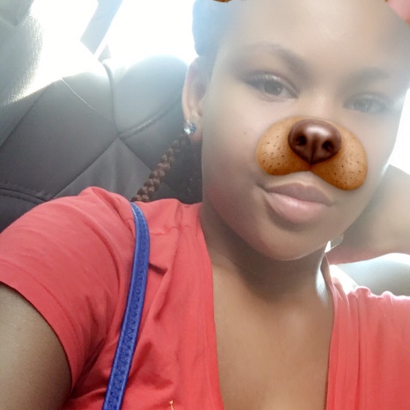 Zaniah Bowdry - Poshmark Profile Picture of Zaniah Bowdry (@zaniahcaprii) on Poshmark