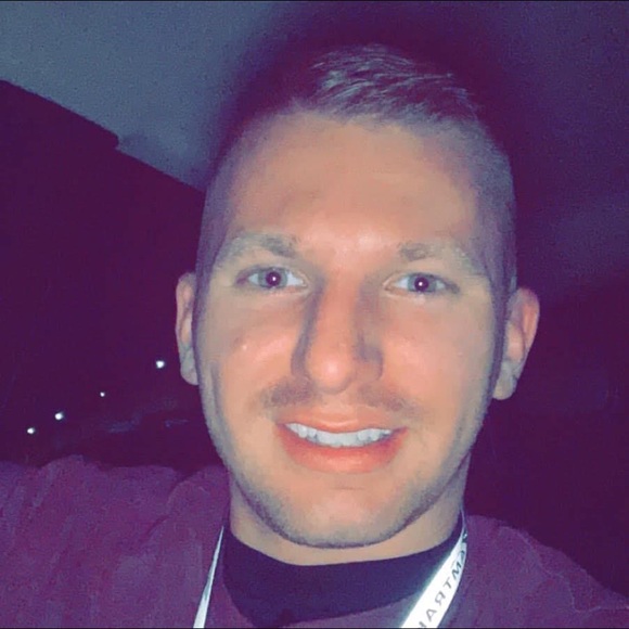Profile Picture of Dylan Glaser (@dylan_glaser) on Poshmark