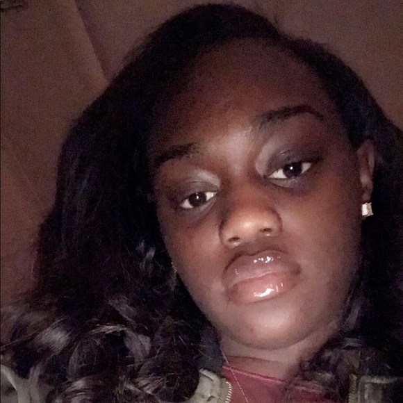 Profile Picture of Camerra Mccalep (@cammycam11) on Poshmark