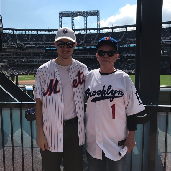 Profile Picture of Ryan Todero (@rtodero) on Poshmark