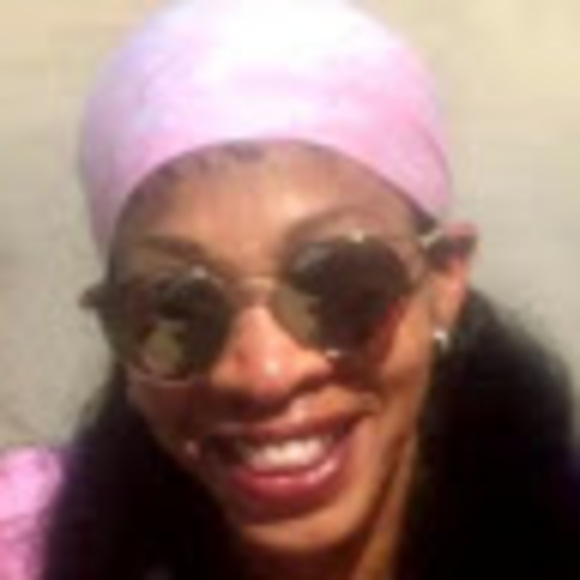 Profile Picture of Julian Johnson (@julianjjohnson) on Poshmark