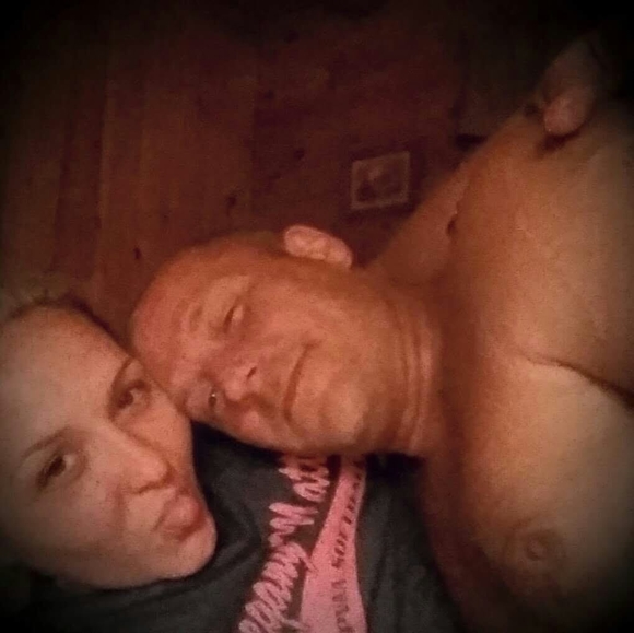 Profile Picture of Travis n aimee Houdershell (@thoudershell) on Poshmark