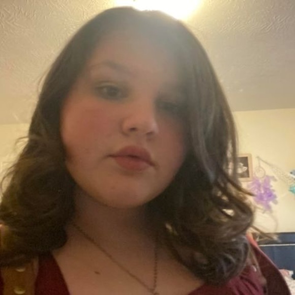 Profile Picture of Serenity Gudgell (@serenitygudgell) on Poshmark