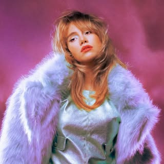 Profile Picture of Suki Waterhouse (@sukiwaterhouse) on Instagram