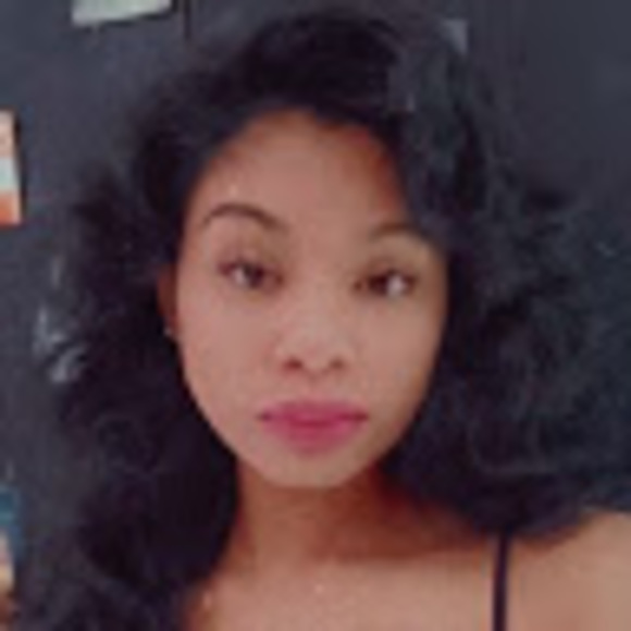 Profile Picture of Tyressa Pointer (@tyressap1) on Poshmark