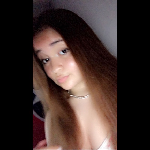 Profile Picture of Alison Carreño (@alisonmae121) on Poshmark