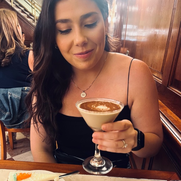 Profile Picture of Lorin Marra (@lmarrax21) on Poshmark