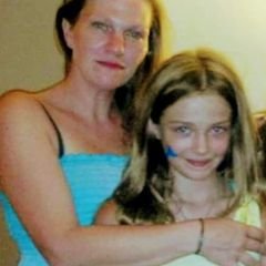 Profile Picture of Kim Hoskins (@KimHosk75794403) on Twitter