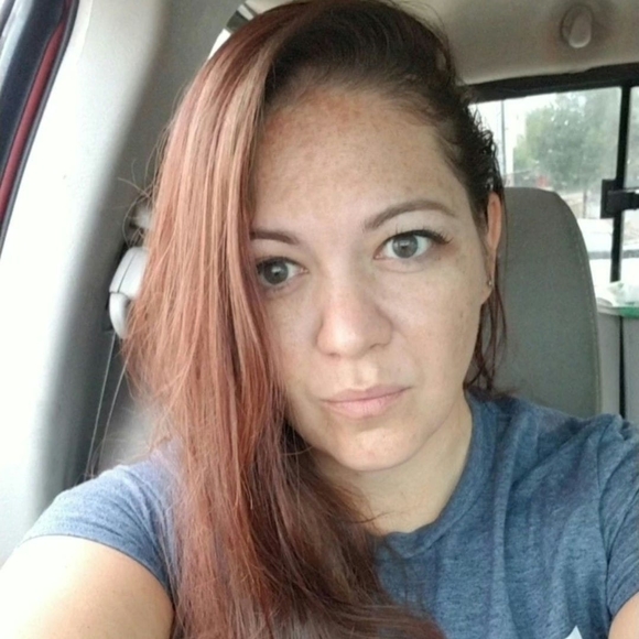 Profile Picture of Jennifer Dugosh (@jenndtx83) on Poshmark