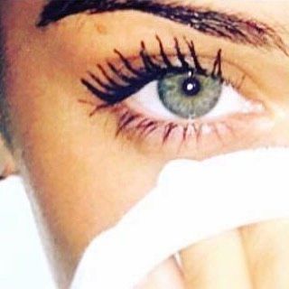 Profile Picture of C H A ℬ I ℬ I  🌸 (@juulyi___) on Instagram