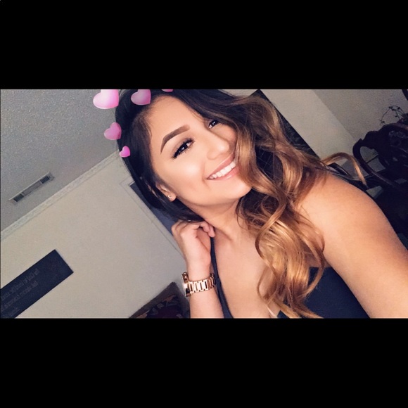 Profile Picture of Alyssa Inocencio (@alyssainocencio) on Poshmark