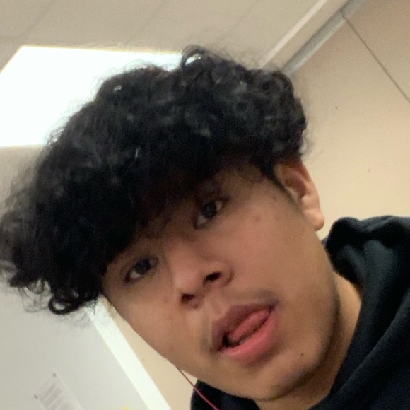 Profile Picture of Omar Cordova (@ocordova637) on Poshmark