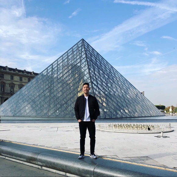 Profile Picture of Kenny Liao (@kliao927) on Poshmark