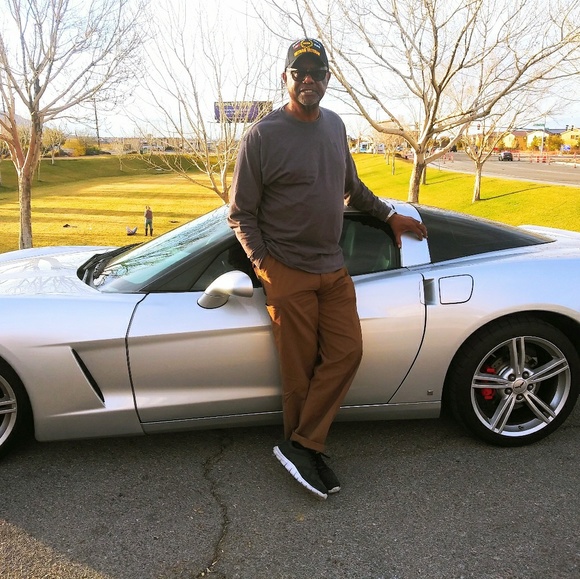 Profile Picture of Thurman Sullivan (@tzsullivan2) on Poshmark