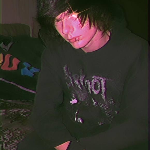 Profile Picture of John Allen (@johnallen98765) on Poshmark