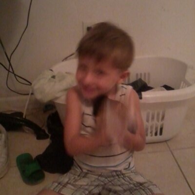 Profile Picture of Lisa Portillo (@lisaoscar36) on Twitter