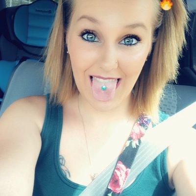 Profile Picture of Crystal Lee (@gessner131) on Twitter