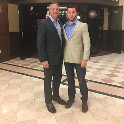 Profile Picture of Tony Whitehead (@OldyLox7) on Twitter