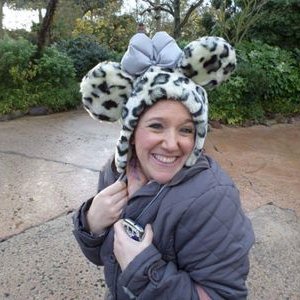 Profile Picture of Paula Farrington (@PaulaNwales) on Twitter