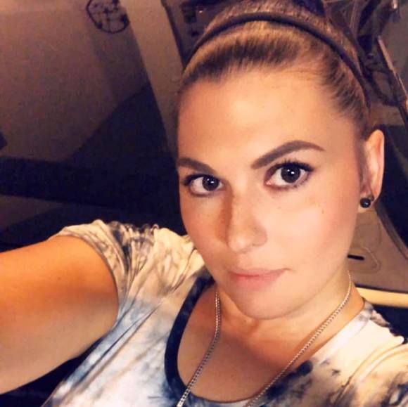 Profile Picture of Danielle Spiess (@daniebwrs) on Poshmark