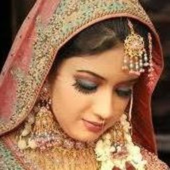Profile Picture of Rai Gagan (@raigagan) on Poshmark