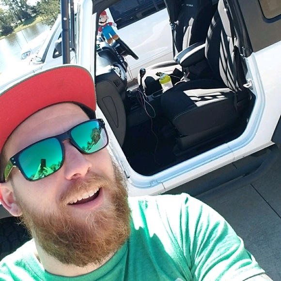 Profile Picture of Ryan Mccomber (@rlmccomber) on Poshmark