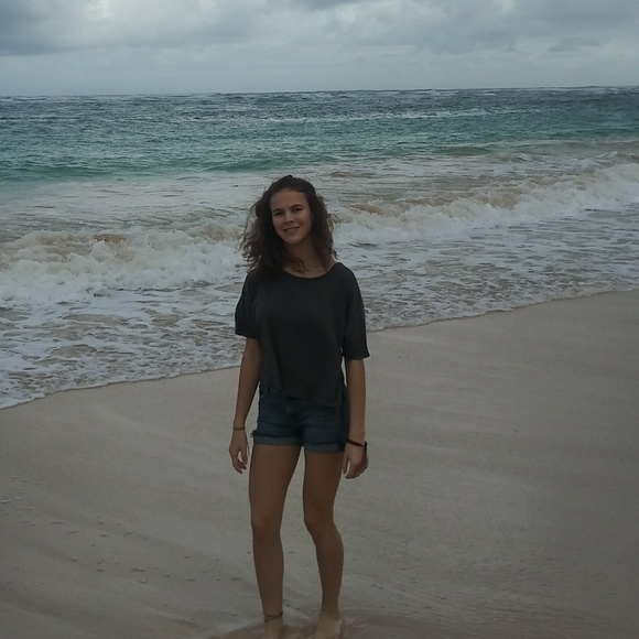 Profile Picture of Mia Richards (@mickiemia) on Poshmark